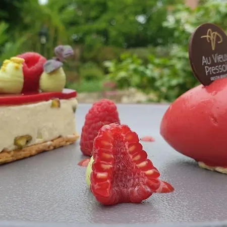 Du Lac, Sure Collection By Western 3*