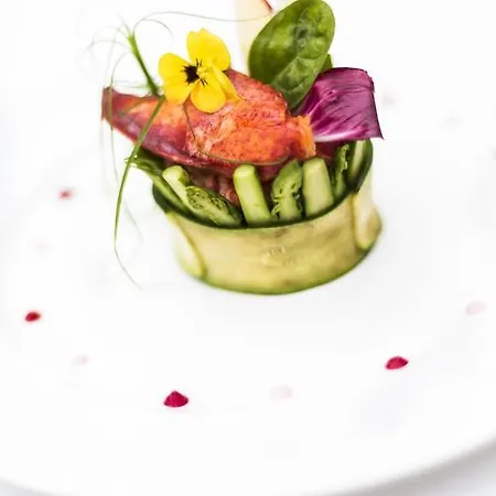 Du Lac, Sure Collection By Western 3*