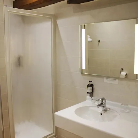 Du Lac, Sure Collection By Western 3*