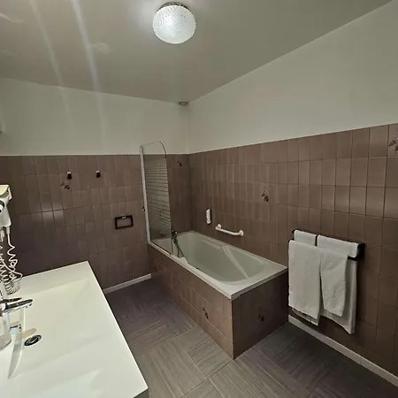Hotel Du Lac, Sure Collection By Western 3*