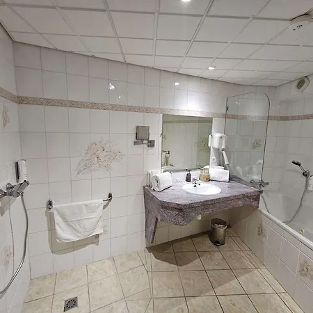 Du Lac, Sure Collection By Western 3*