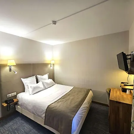 Du Lac, Sure Collection By Western Mesnil-Saint-Père