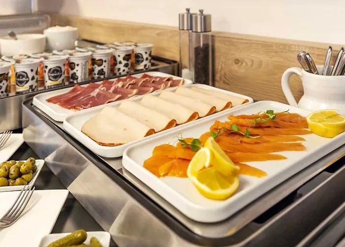 Du Lac, Sure Collection By Western 3*